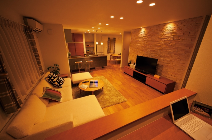 ウールの家 株式会社清水建装